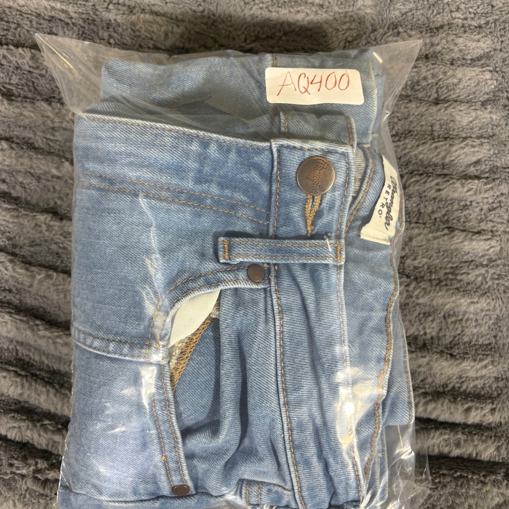 Wrangler Retro Womens High Rise Trumpet Flare Jeans Light Wash Blue 29x32 AQ400 - Picture 8 of 8